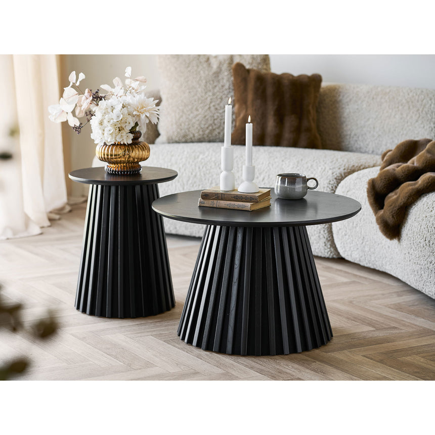 Osaka III. Lerakóasztal