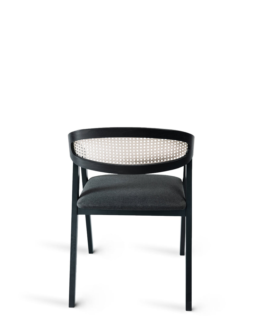 Frame C étkezőszék - választható kárpitozással/pácolással