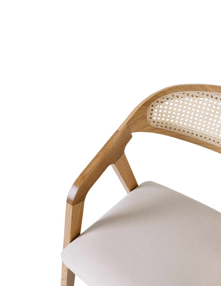 Frame C étkezőszék - választható kárpitozással/pácolással