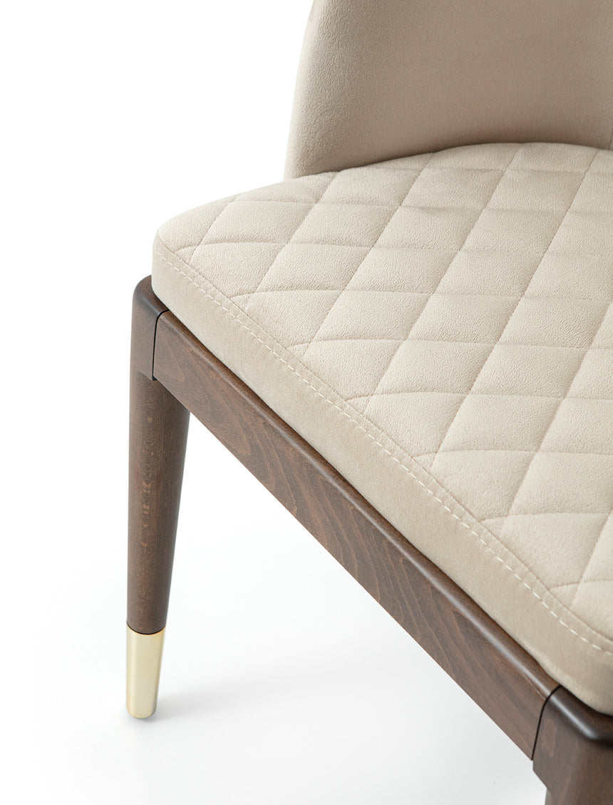 Charla Plus éttermi szék, választható kárpitozással, pácolással