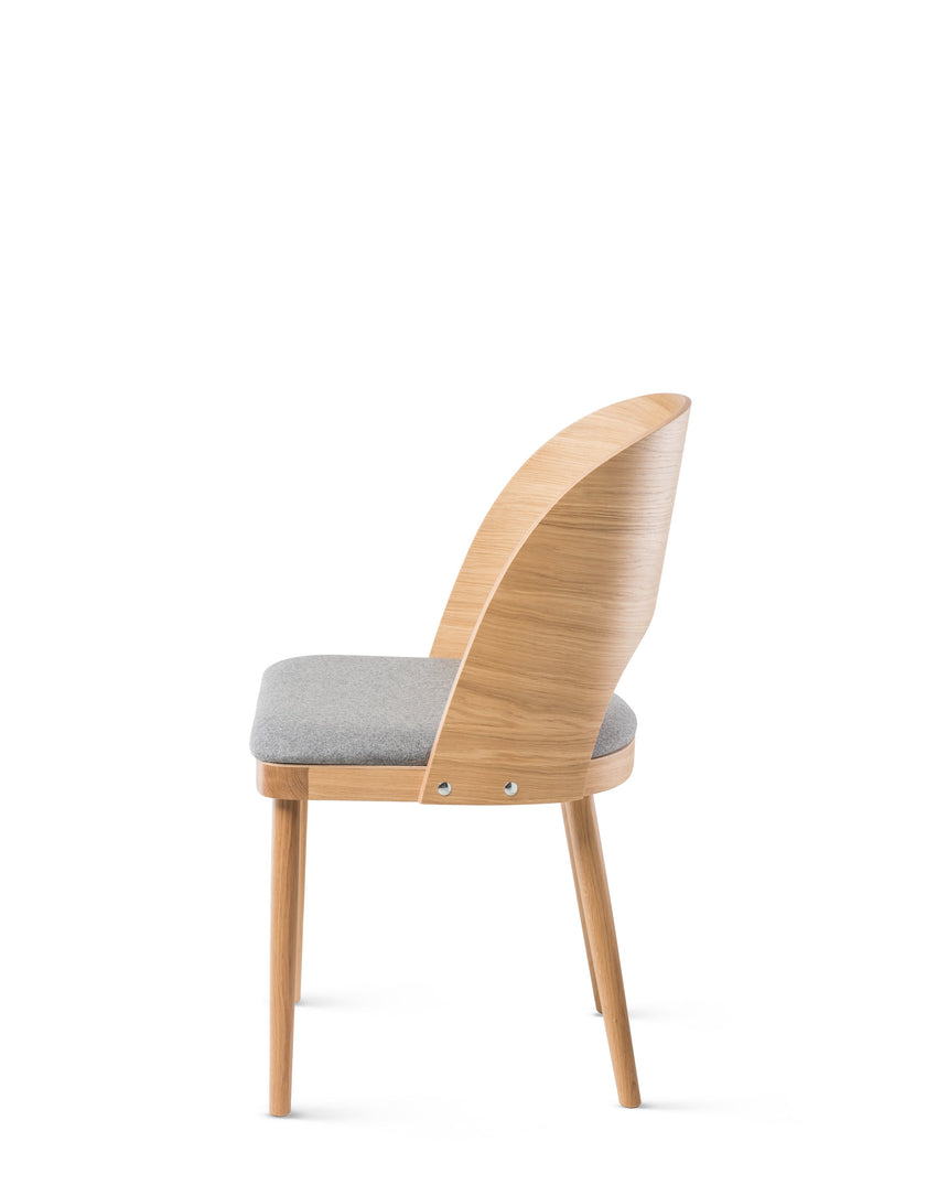 Fameg A-1411 éttermi szék