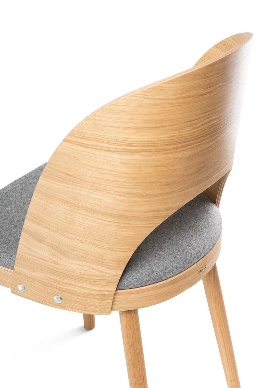 Fameg A-1411 éttermi szék