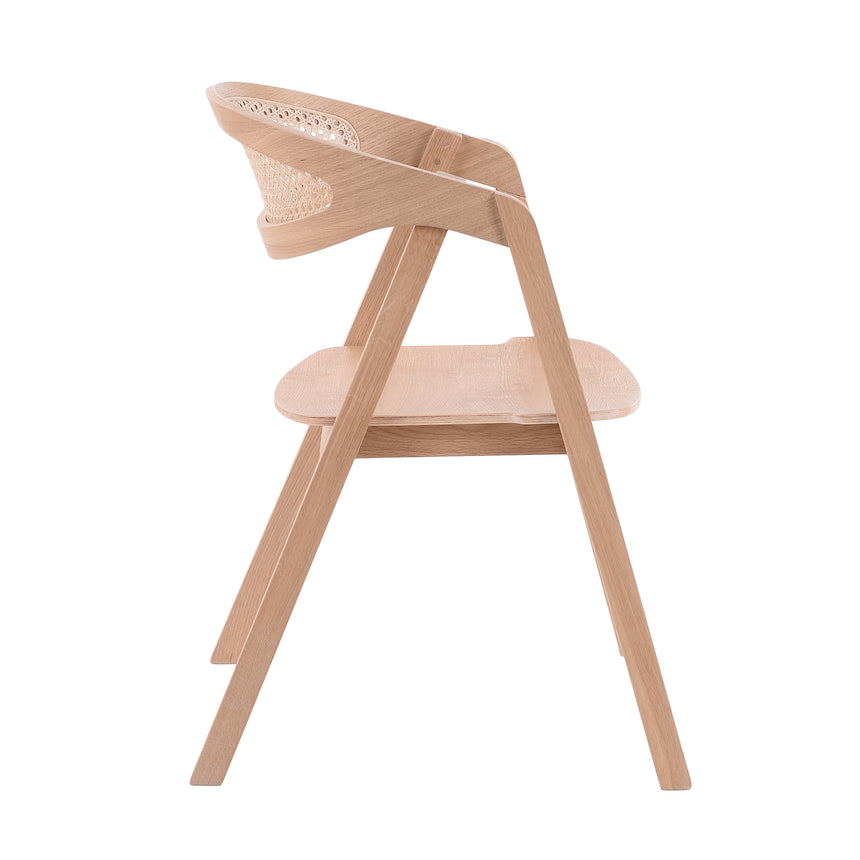 Éttermi szék Guru C - választható kárpitozással/pácolással