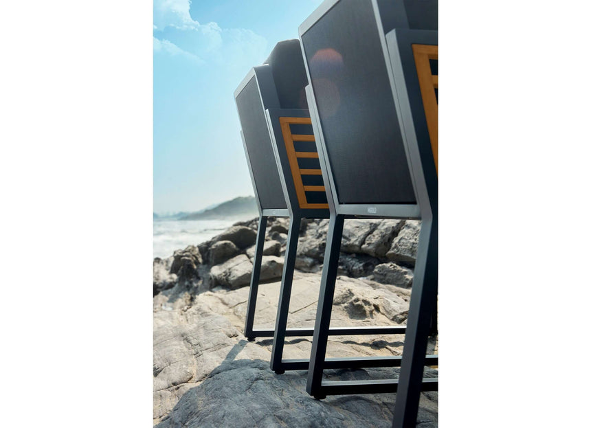 Higold New York 4 személyes kerti étkezőszett, fekete színben