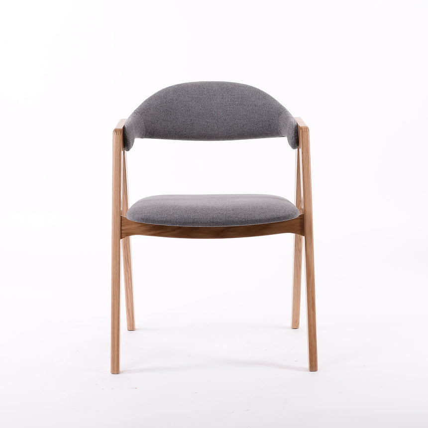 Logan étkezőszék - választható kárpitozással/pácolással