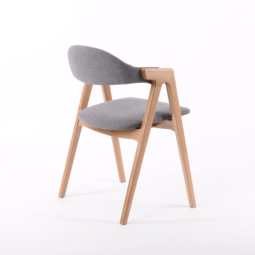 Logan étkezőszék - választható kárpitozással/pácolással