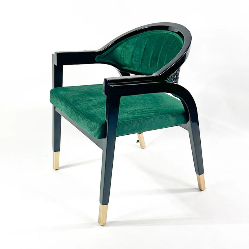 Wind éttermi szék, választható kárpitozással, pácolással