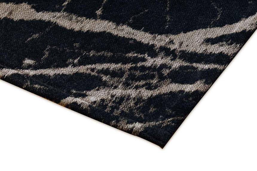Pietra Black Honey modern szőnyeg sarka közelről