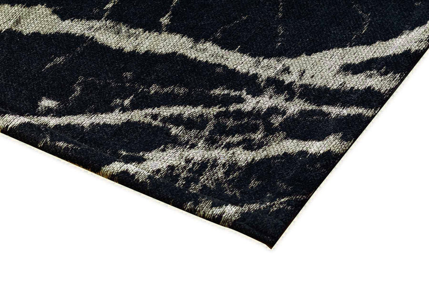 Pietra Black modern szőnyeg sarka közelről