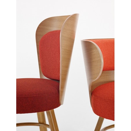 Lakossági Beltéri Bútorok PG K2 minőségi kárpitozott fa szék