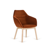 Paged Tuk Big M-5051 kárpitozott lounge fotel tömörfa lábbal