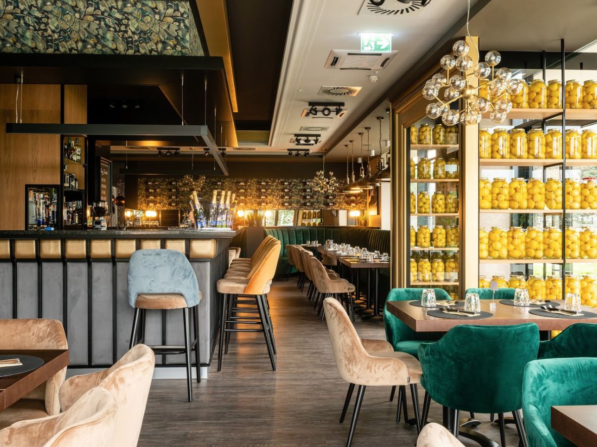 Next Bistro – MobCenter bútorozás