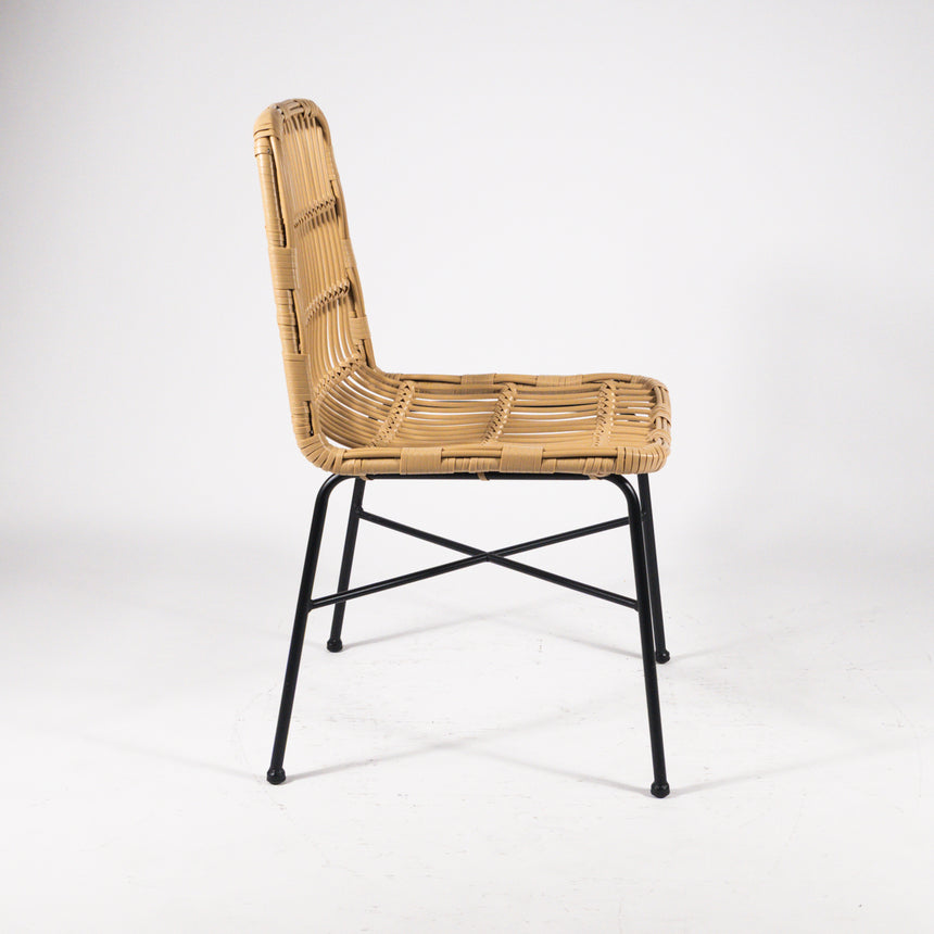 OT Ezra fonott szék