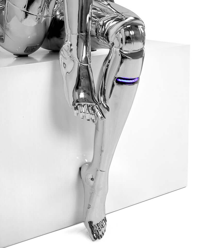 Cyber Woman szobor / állólámpa
