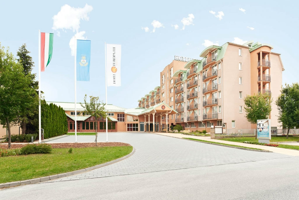 Hotel Európa Fit – MobCenter bútorozás