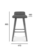 Fameg Cleo BST-1605 bárszék bárpult mellett, vendéglátó térben
