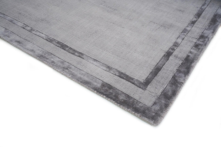 Frame Steel Gray viszkóz szőnyeg keretes mintája közelről
