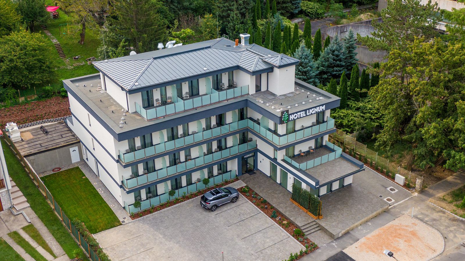 Lignum Hotel – MobCenter bútorozás