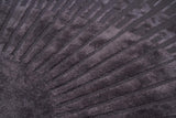 Radius Dark Gray kerek gyapjú szőnyeg szálszerkezete közelről